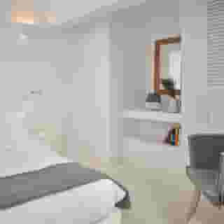 Cliff Side Suites, 3 of 5