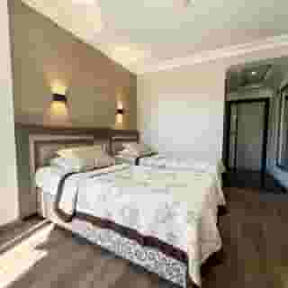 Monte Carlo Hotel, 4 of 5