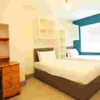 Tom Dick and Harriet's, 4 of 5