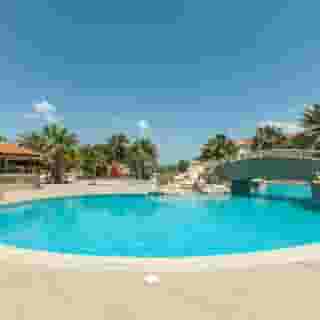 Crown Resort Henipa, 3 of 5