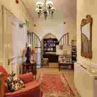 Robin Hill House, 2 of 5