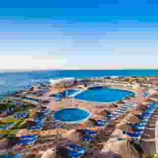 Globales Club Almirante Farragut, 4 of 5