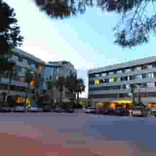 Hotel President, 5 of 5