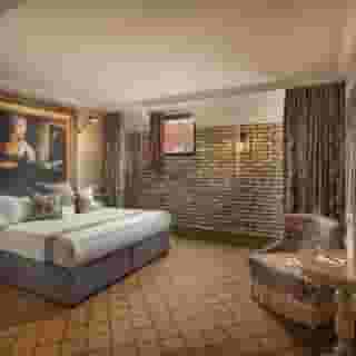 Mystery Hotel Budapest, 2 of 5