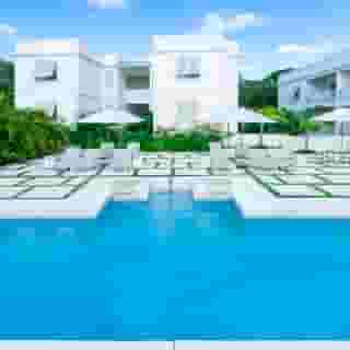 Mullins Grove Hotel, 1 of 5