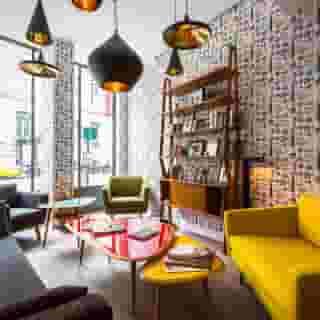 Crayon Rouge by Elegancia, 2 of 5