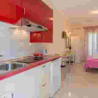 Ziogas Luxury Apartments, 4 of 5