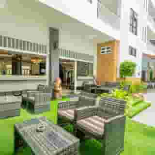 Poppa Palace, 4 of 5