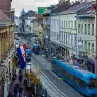 Dezman Luxury Center, 4 of 5