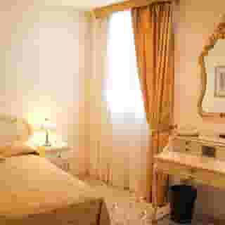 Angeles Inn, 6 of 6