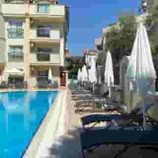 Club Karakas, 2 of 5