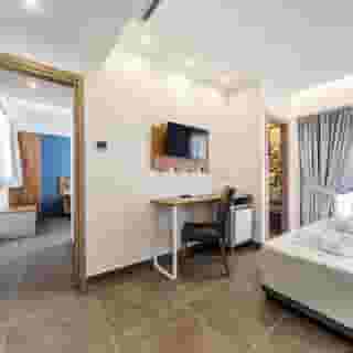 Pollis Hotel, 5 of 5