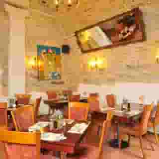 Merchant's Yard Residence, 2 of 5