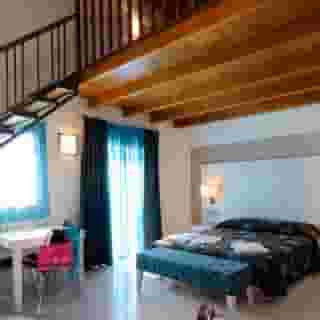 Theros Hotel, 5 of 5