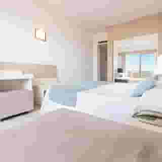 Azuline Hotel Bahamas & Bahamas II, 5 of 5