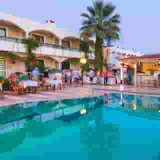Trefon Hotel Apartments, 3 of 5