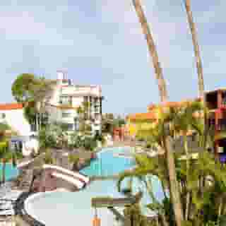 Park Club Europe, 4 of 5