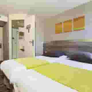 Kyriad Lyon Est - Saint Bonnet De Mure, 2 of 5