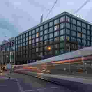 Warwick Geneva, 1 of 5