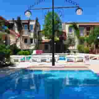 Moonshine Apartments, 4 of 5