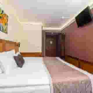 Carlton Hotel Buda Castle, 3 of 5