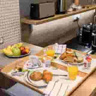 Karoly Corner Residences, 2 of 5