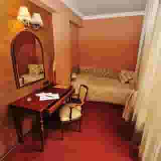 Meg-Lozenetz, 3 of 5