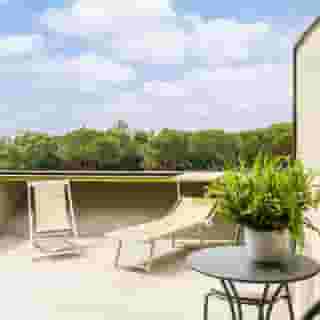 Country Club, 2 of 5