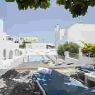 Nissos Thira, 4 of 5