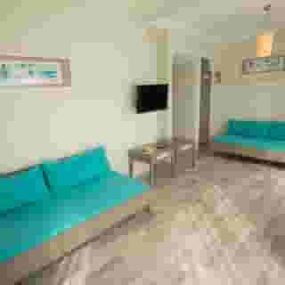 Sky Nova Suites Hotel, 4 of 5