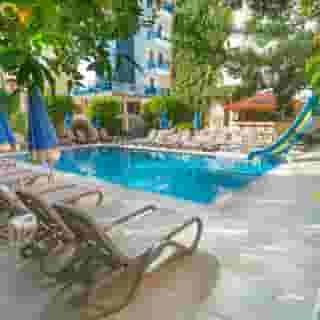 Kleopatra Celine, 3 of 5