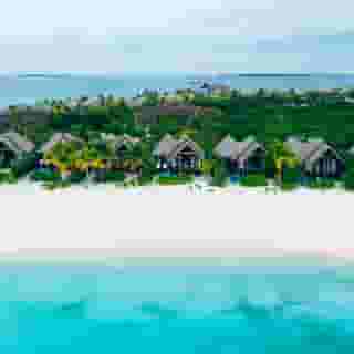 Heritance Aarah, 1 of 5