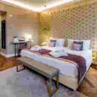 CHC Continental, BW Premier Collection, 3 of 5