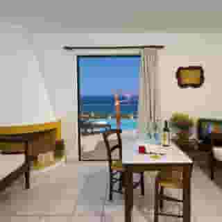 Golden Villas, 4 of 5