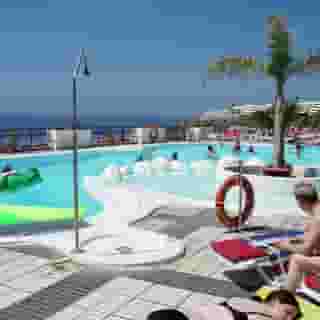 Guanabara Park Apartments, 1 of 5