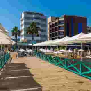 Honeymoon Hotel, 2 of 5