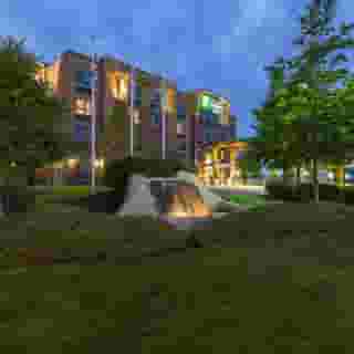 Holiday Inn Express & Suites Riverport, 1 of 5