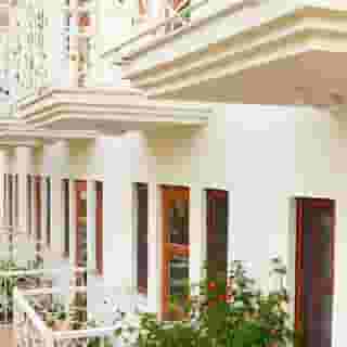 White Hotel, 4 of 5