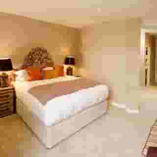 Nira Caledonia, 1 of 5