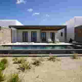 Bonzoe Suites & Villas, 2 of 5