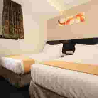 Noble Park Hotel, 2 of 5