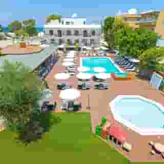 Sunny Days Apartments, 1 of 5