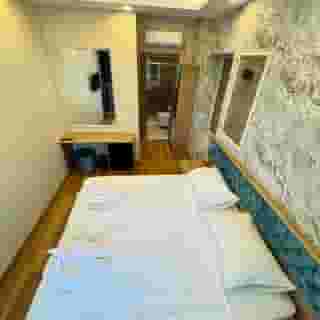 Riverside Hotel, 2 of 5