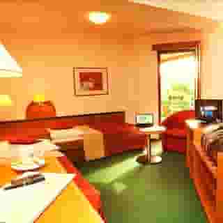 Hotel Troja, 2 of 5