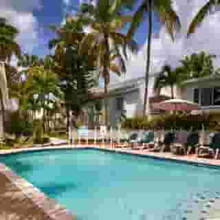 Bay View Suites, 2 of 5