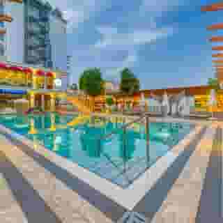 Club Big Blue Suite Hotel, 2 of 5