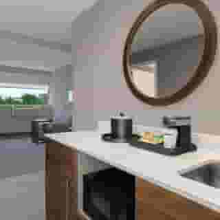 Hampton Inn & Suites by Hilton Toronto Downtown, 5 of 5