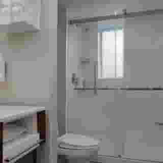 Hampton Inn & Suites by Hilton Toronto Downtown, 2 of 5