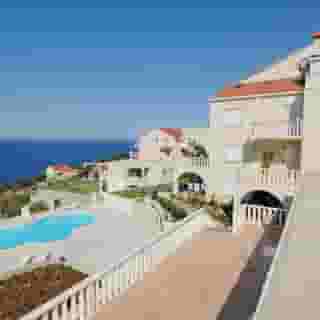 Marnic Apartments, 2 of 5