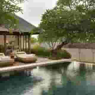 The Royal Santrian, 2 of 5